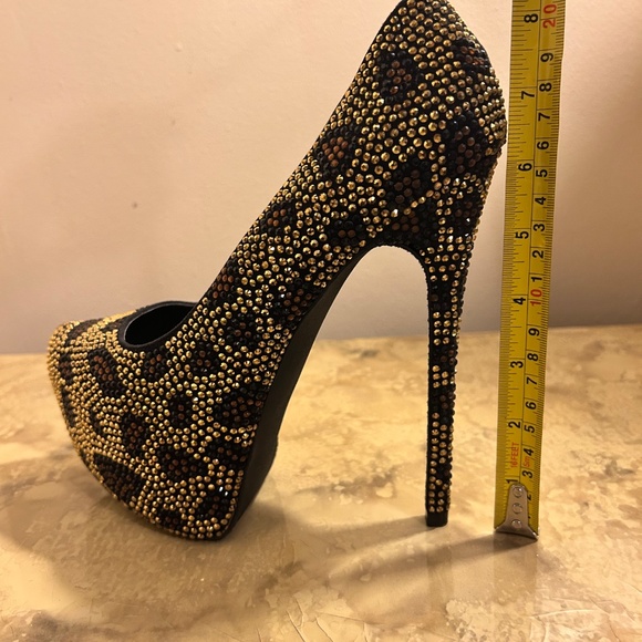 SOLD!!! Steve Madden Leopard Bling Platform Heel (US 8.5) - Picture 6 of 9